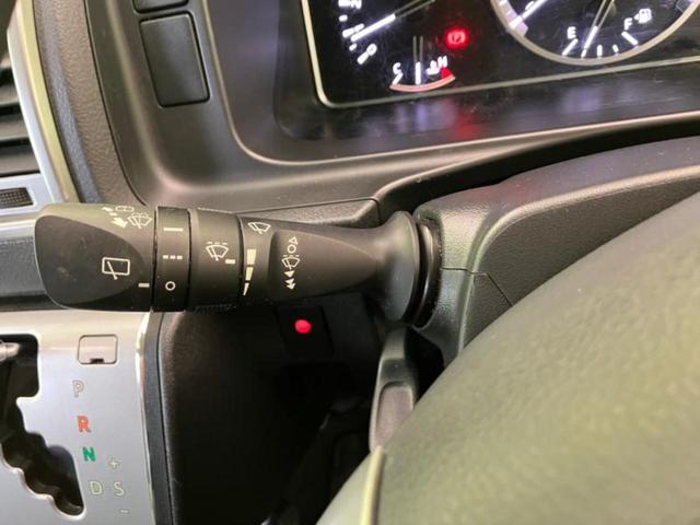 ハイエースワゴン GL 保証書/純正 SDナビ/フリップダウンモニター 純正 12.8インチ/衝突安全装置/電動スライドドア/車線逸脱防止支援システム/シート 合皮/ドライブレコーダー 社外/ヘッドランプ HID 禁煙車(24枚目)