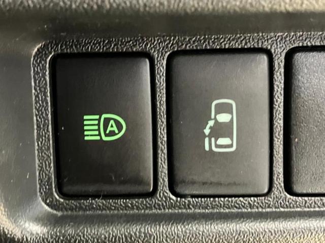 ハイエースワゴン GL 保証書/純正 SDナビ/フリップダウンモニター 純正 12.8インチ/衝突安全装置/電動スライドドア/車線逸脱防止支援システム/シート 合皮/ドライブレコーダー 社外/ヘッドランプ HID 禁煙車(29枚目)