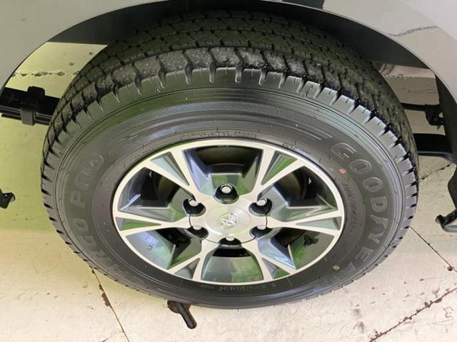 ハイエースワゴン GL 保証書/純正 SDナビ/フリップダウンモニター 純正 12.8インチ/衝突安全装置/電動スライドドア/車線逸脱防止支援システム/シート 合皮/ドライブレコーダー 社外/ヘッドランプ HID 禁煙車(41枚目)