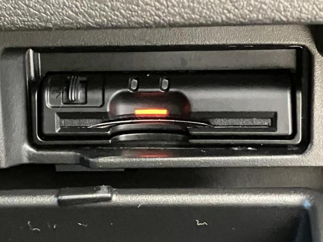 セレナ ハイウェイスターＶセレクション　新品タイヤ／保証書／純正　９インチ　ＳＤナビ／後席モニター　純正　９インチ／インテリジェントルームミラー／衝突安全装置／両側電動スライドドア／アラウンドビューモニター／車線逸脱防止支援システム　ＥＴＣ（12枚目）