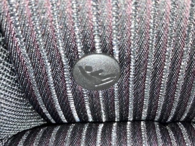 セレナ ハイウェイスターＶセレクション　新品タイヤ／保証書／純正　９インチ　ＳＤナビ／後席モニター　純正　９インチ／インテリジェントルームミラー／衝突安全装置／両側電動スライドドア／アラウンドビューモニター／車線逸脱防止支援システム　ＥＴＣ（17枚目）