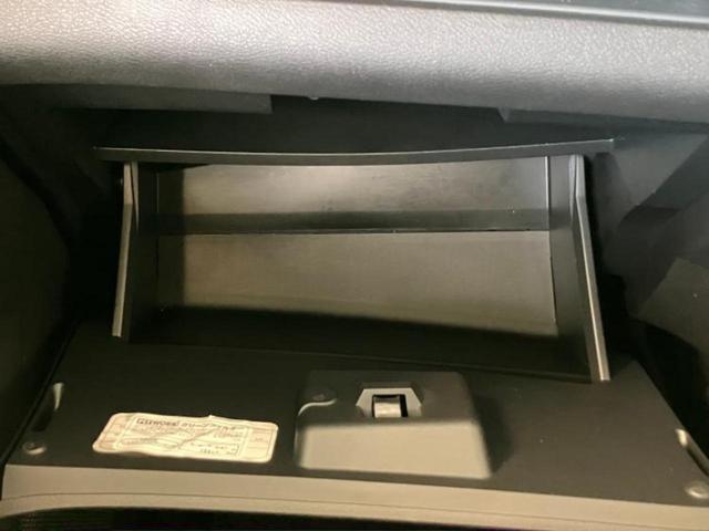 セレナ ハイウェイスターＶセレクション　新品タイヤ／保証書／純正　９インチ　ＳＤナビ／後席モニター　純正　９インチ／インテリジェントルームミラー／衝突安全装置／両側電動スライドドア／アラウンドビューモニター／車線逸脱防止支援システム　ＥＴＣ（19枚目）