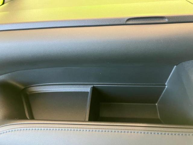 ヴォクシー ハイブリッドS-Z 保証書/ディスプレイオーディオ+ナビ10インチ/衝突安全装置/両側電動スライドドア/シートヒーター/車線逸脱防止支援システム/シート ハーフレザー/電動バックドア/オートステップ 衝突被害軽減システム(21枚目)