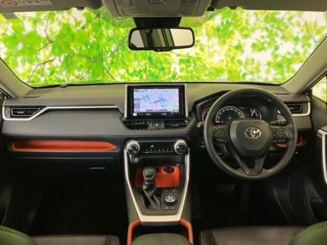 RAV4 4WDアドベンチャー 保証書/社外 9インチ SDナビ/衝突安全装置/車線逸脱防止支援システム/シート 合皮/ヘッドランプ LED/Bluetooth接続/ETC/EBD付ABS/横滑り防止装置/バックモニター 4WD(4枚目)
