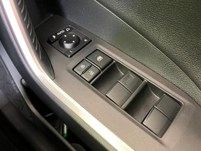 RAV4 4WDアドベンチャー 保証書/社外 9インチ SDナビ/衝突安全装置/車線逸脱防止支援システム/シート 合皮/ヘッドランプ LED/Bluetooth接続/ETC/EBD付ABS/横滑り防止装置/バックモニター 4WD(17枚目)