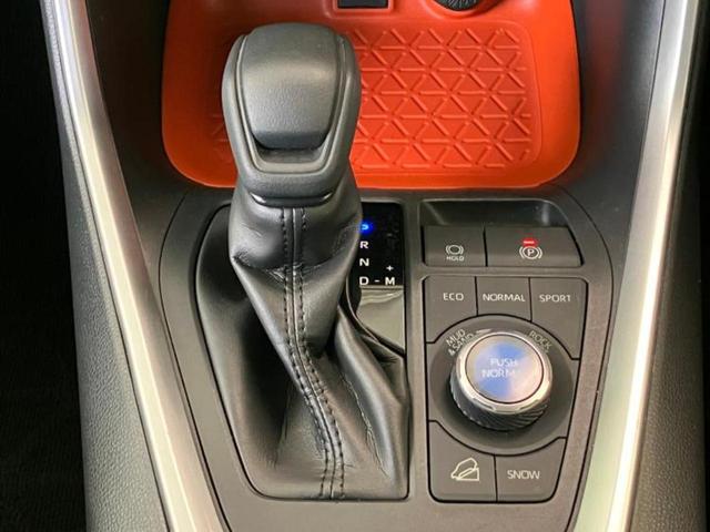 RAV4 4WDアドベンチャー 保証書/社外 9インチ SDナビ/衝突安全装置/車線逸脱防止支援システム/シート 合皮/ヘッドランプ LED/Bluetooth接続/ETC/EBD付ABS/横滑り防止装置/バックモニター 4WD(19枚目)