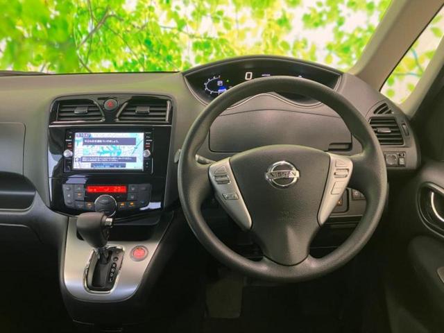 セレナ 20X VセレクションプラスセーフティHV 新品タイヤ/保証書/純正 SDナビ/衝突安全装置/両側電動スライドドア/アラウンドビューモニター/車線逸脱防止支援システム/ヘッドランプ LED/Bluetooth接続/ETC/EBD付ABS(5枚目)