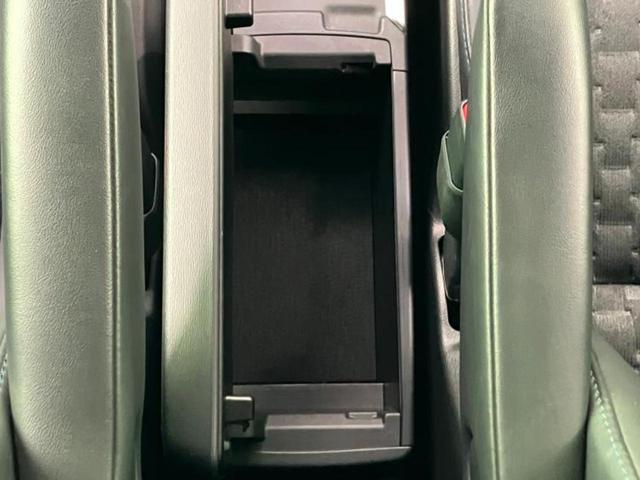 ヴォクシー ハイブリッドＳ－Ｚ　新品タイヤ／保証書／ディスプレイオーディオ＋ナビ１０インチ／デジタルインナーミラー／トヨタセーフティセンス／両側電動スライドドア／シートヒーター／パノラミックビューモニター　衝突被害軽減システム（19枚目）