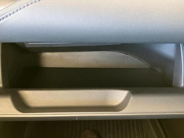 ヴォクシー ハイブリッドＳ－Ｚ　新品タイヤ／保証書／ディスプレイオーディオ＋ナビ１０インチ／デジタルインナーミラー／トヨタセーフティセンス／両側電動スライドドア／シートヒーター／パノラミックビューモニター　衝突被害軽減システム（23枚目）