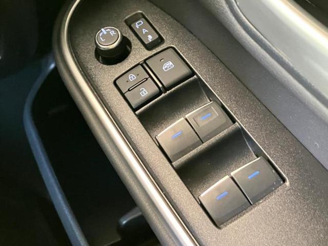 ヴォクシー ハイブリッドＳ－Ｚ　新品タイヤ／保証書／ディスプレイオーディオ＋ナビ１０インチ／デジタルインナーミラー／トヨタセーフティセンス／両側電動スライドドア／シートヒーター／パノラミックビューモニター　衝突被害軽減システム（33枚目）