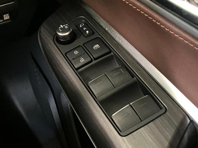 ハリアー Ｚレザーパッケージ　新品タイヤ／サンルーフ／純正エアロ／ＪＢＬ／保証書／純正　１１．６インチ　ＳＤナビ／デジタルインナーミラー／衝突安全装置／シートヒーター／パノラミックビューモニター／車線逸脱防止支援システム　ドラレコ（18枚目）