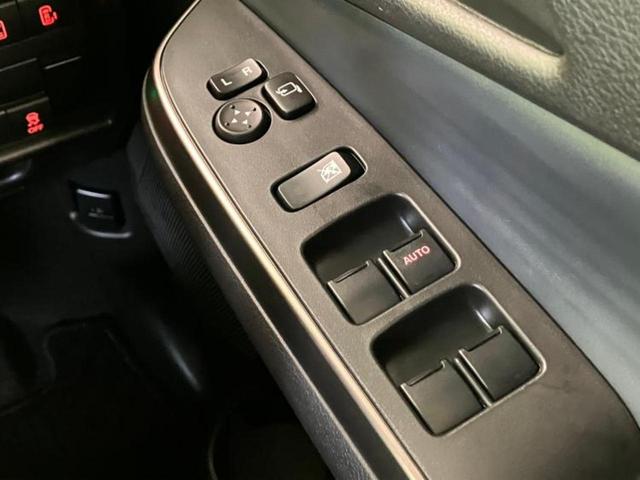 ソリオ ハイブリッドＳＺ　新品タイヤ／保証書／純正　９インチ　メモリーナビ／セーフティサポート（スズキ）／両側電動スライドドア／シートヒーター　前席／全方位モニター／車線逸脱防止支援システム／ヘッドランプ　ＬＥＤ　全周囲カメラ（17枚目）