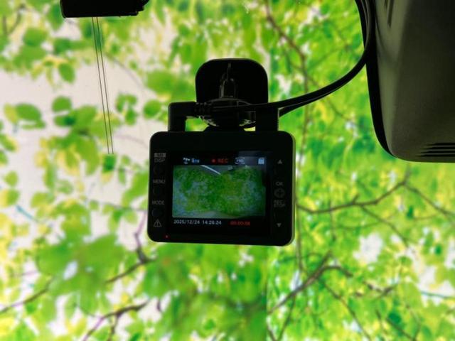 スペーシアカスタム ハイブリッドＸＳ　新品タイヤ／保証書／社外　ＳＤナビ／両側電動スライドドア／シートヒーター／シート　ハーフレザー／ヘッドランプ　ＬＥＤ／ＥＴＣ／ＥＢＤ付ＡＢＳ／横滑り防止装置／アイドリングストップ／フルセグＴＶ（13枚目）