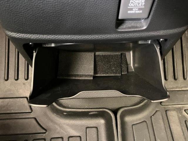 Ｎ－ＢＯＸカスタム Ｌ・ターボスタイルプラスブラック　新品タイヤ／保証書／純正　９インチ　ＳＤナビ／衝突安全装置／両側電動スライドドア／シートヒーター／車線逸脱防止支援システム／シート　ハーフレザー／ドライブレコーダー　純正／ヘッドランプ　ＬＥＤ　禁煙車（22枚目）