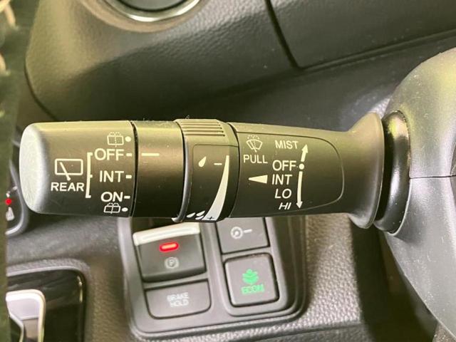 Ｎ－ＢＯＸカスタム Ｌ・ターボスタイルプラスブラック　新品タイヤ／保証書／純正　９インチ　ＳＤナビ／衝突安全装置／両側電動スライドドア／シートヒーター／車線逸脱防止支援システム／シート　ハーフレザー／ドライブレコーダー　純正／ヘッドランプ　ＬＥＤ　禁煙車（24枚目）