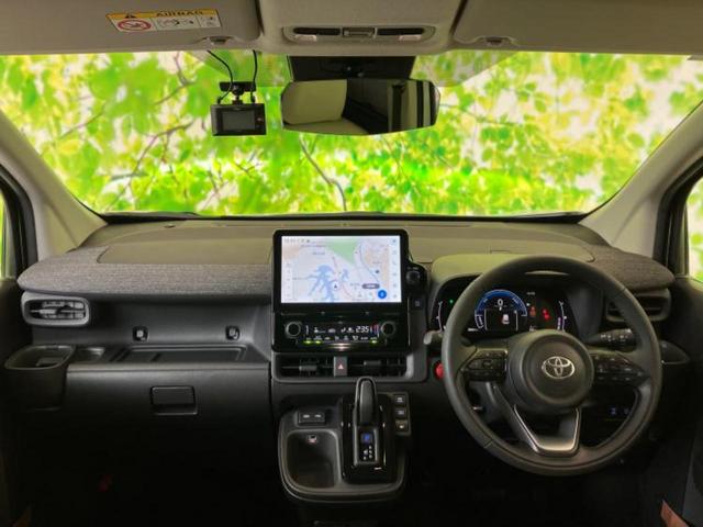 シエンタ ハイブリッドＺ　保証書／ディスプレイオーディオ＋ナビ１０インチ／トヨタセーフティセンス／両側電動スライドドア／シートヒーター　前席／パノラミックビューモニター／車線逸脱防止支援システム　衝突被害軽減システム　ドラレコ（4枚目）