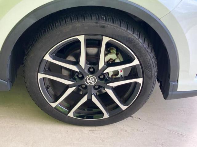 Ｃ－ＨＲ Ｓ　ＧＲスポーツ　新品タイヤ／保証書／ディスプレイオーディオ＋ナビ／衝突安全装置／シートヒーター　前席／パノラミックビューモニター／車線逸脱防止支援システム／シート　ハーフレザー／ヘッドランプ　ＬＥＤ　全周囲カメラ（42枚目）