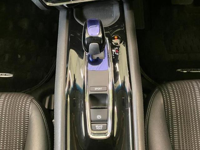 ヴェゼル ハイブリッドX・ホンダセンシング 保証書/純正 8インチ SDナビ/ホンダセンシング/車線逸脱防止支援システム/シート ハーフレザー/ヘッドランプ HID/Bluetooth接続/ETC/EBD付ABS/横滑り防止装置 バックカメラ(16枚目)