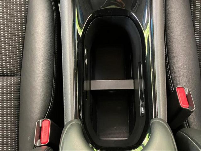 ヴェゼル ハイブリッドX・ホンダセンシング 保証書/純正 8インチ SDナビ/ホンダセンシング/車線逸脱防止支援システム/シート ハーフレザー/ヘッドランプ HID/Bluetooth接続/ETC/EBD付ABS/横滑り防止装置 バックカメラ(20枚目)