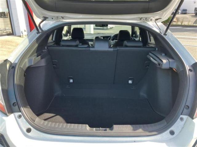 シビック ヒョウジュン　保証書／ディスプレイオーディオ／ホンダセンシング／シートヒーター／シート　ハーフレザー／ヘッドランプ　ＬＥＤ／Ｂｌｕｅｔｏｏｔｈ接続／ＥＴＣ２．０／ＥＢＤ付ＡＢＳ／横滑り防止装置　衝突被害軽減システム（8枚目）