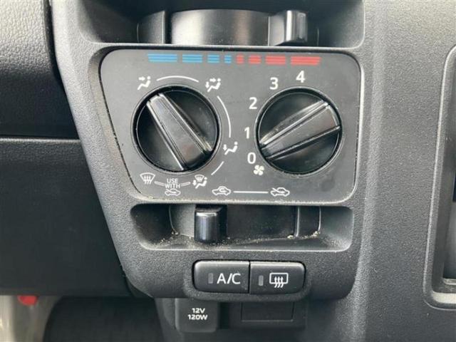 ハイゼットカーゴ スペシャル　新品タイヤ／保証書／衝突安全装置／車線逸脱防止支援システム／ＥＢＤ付ＡＢＳ／横滑り防止装置／アイドリングストップ／エアバッグ　運転席／エアバッグ　助手席／衝突安全ボディ／パワーウインドウ　ワンオーナー（12枚目）