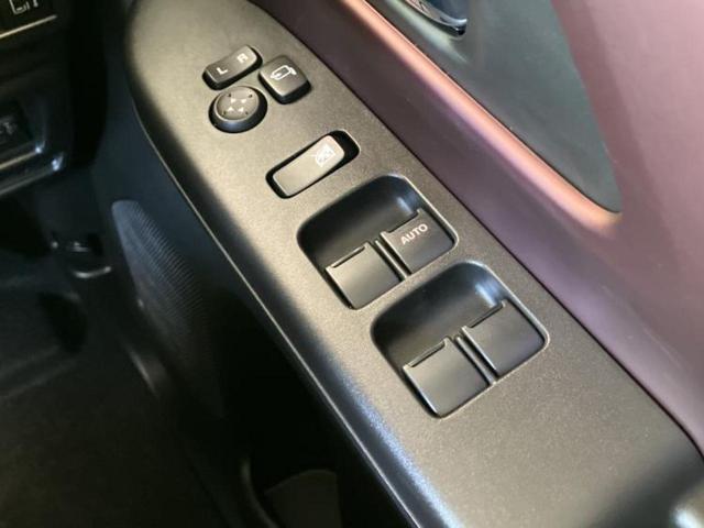 スペーシアカスタム ハイブリッドＸＳ　保証書／両側電動スライドドア／シートヒーター／車線逸脱防止支援システム／ヘッドランプ　ＬＥＤ／ＥＢＤ付ＡＢＳ／横滑り防止装置／アイドリングストップ／クルーズコントロール／禁煙車／エアバッグ　運転席（33枚目）