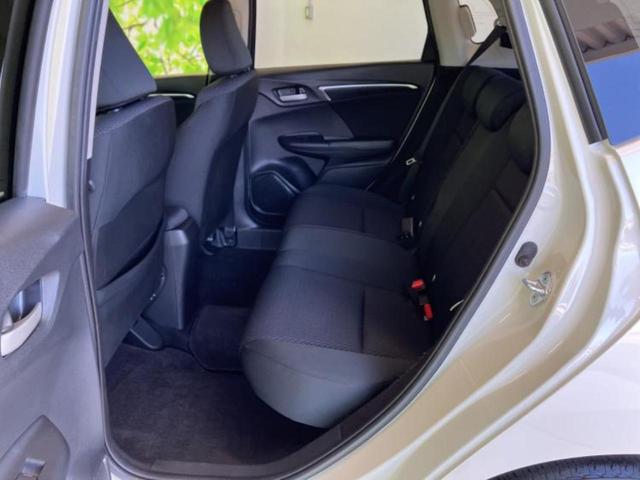 フィット １３Ｇ・Ｓホンダセンシング　新品タイヤ／保証書／純正　ＳＤナビ／ホンダセンシング／車線逸脱防止支援システム／ドライブレコーダー　純正／ヘッドランプ　ＬＥＤ／Ｂｌｕｅｔｏｏｔｈ接続／ＥＴＣ／ＥＢＤ付ＡＢＳ／バックモニター　禁煙車（5枚目）