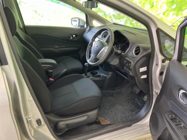 ノート Ｘ　新品タイヤ／保証書／純正　ＳＤナビ／衝突安全装置／Ｂｌｕｅｔｏｏｔｈ接続／ＥＴＣ／ＥＢＤ付ＡＢＳ／アイドリングストップ／ワンセグＴＶ／禁煙車／エアバッグ　運転席／エアバッグ　助手席／パワーウインドウ（4枚目）