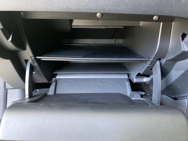 ノート Ｘ　保証書／純正　９インチ　メモリーナビ／インテリジェントルームミラー／エマージェンシーブレーキ／アラウンドビューモニター／車線逸脱防止支援システム／ヘッドランプ　ＬＥＤ／ＵＳＢジャック　全周囲カメラ（25枚目）