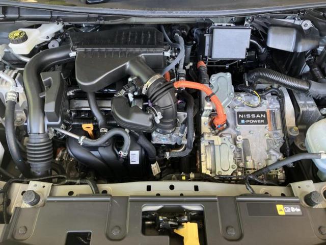 ノート Ｘ　保証書／純正　９インチ　メモリーナビ／インテリジェントルームミラー／エマージェンシーブレーキ／アラウンドビューモニター／車線逸脱防止支援システム／ヘッドランプ　ＬＥＤ／ＵＳＢジャック　全周囲カメラ（49枚目）