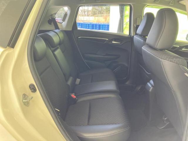 フィットハイブリッド ハイブリッド・Ｌパッケージ　保証書／純正　ＳＤナビ／シティーブレーキアクティブシステム（ホンダ）／シート　ハーフレザー／ヘッドランプ　ＬＥＤ／ＨＤＭＩ接続／ＥＴＣ／ＥＢＤ付ＡＢＳ／横滑り防止装置／アイドリングストップ（5枚目）