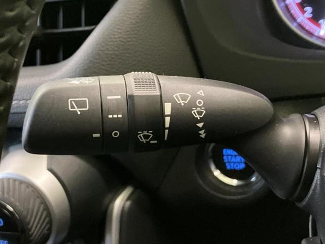 ＲＡＶ４ ４ＷＤ　Ｇ　Ｚパッケージ　サンルーフ／純正エアロ／保証書／純正　９インチ　ナビ／トヨタセーフティセンス／シートヒーター　前席／車線逸脱防止支援システム／シート　合皮／電動バックドア／ドライブレコーダー　前後　フルエアロ　４ＷＤ（16枚目）