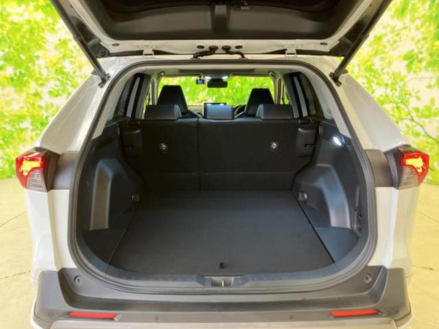 ＲＡＶ４ ４ＷＤ　Ｇ　Ｚパッケージ　サンルーフ／純正エアロ／保証書／純正　９インチ　ナビ／トヨタセーフティセンス／シートヒーター　前席／車線逸脱防止支援システム／シート　合皮／電動バックドア／ドライブレコーダー　前後　フルエアロ　４ＷＤ（19枚目）