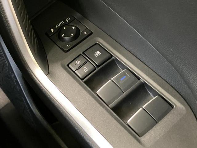ＲＡＶ４ ４ＷＤ　Ｇ　Ｚパッケージ　サンルーフ／純正エアロ／保証書／純正　９インチ　ナビ／トヨタセーフティセンス／シートヒーター　前席／車線逸脱防止支援システム／シート　合皮／電動バックドア／ドライブレコーダー　前後　フルエアロ　４ＷＤ（28枚目）
