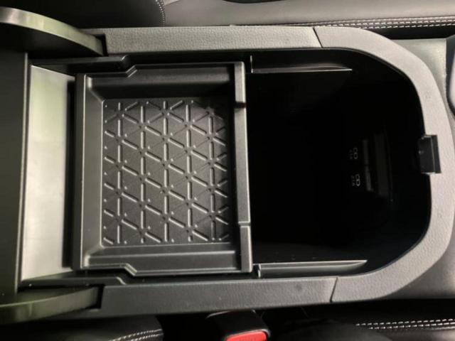 ＲＡＶ４ ４ＷＤ　Ｇ　Ｚパッケージ　サンルーフ／純正エアロ／保証書／純正　９インチ　ナビ／トヨタセーフティセンス／シートヒーター　前席／車線逸脱防止支援システム／シート　合皮／電動バックドア／ドライブレコーダー　前後　フルエアロ　４ＷＤ（31枚目）