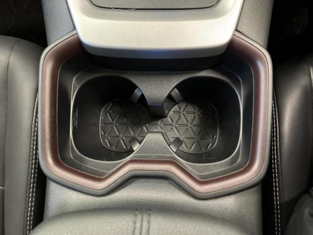 ＲＡＶ４ ４ＷＤ　Ｇ　Ｚパッケージ　サンルーフ／純正エアロ／保証書／純正　９インチ　ナビ／トヨタセーフティセンス／シートヒーター　前席／車線逸脱防止支援システム／シート　合皮／電動バックドア／ドライブレコーダー　前後　フルエアロ　４ＷＤ（32枚目）