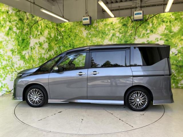 セレナ ｅパワーオーテックスポーツスペック　純正　１２．３インチ　メモリーナビ／インテリジェントルームミラー／エマージェンシーブレーキ／両側電動スライドドア／シートヒーター　前席／アラウンドビューモニター／車線逸脱防止支援システム／シート　合皮（2枚目）