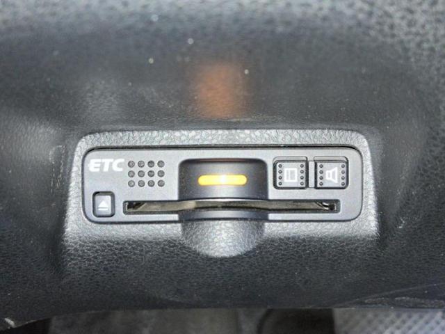 フィット 13G・10thアニバーサリー 新品タイヤ/保証書/純正 ナビ/ETC/EBD付ABS/バックモニター/フルセグTV/エアバッグ 運転席/エアバッグ 助手席/衝突安全ボディ/パワーウインドウ/キーレスエントリー/パワーステアリング(18枚目)