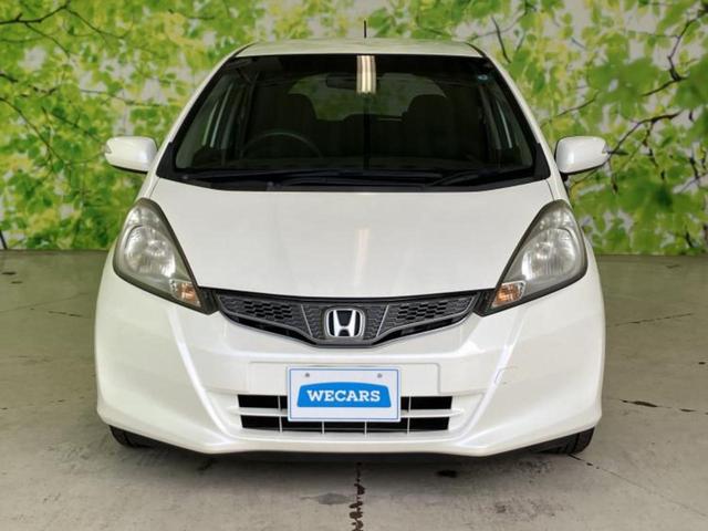 フィット 13G・10thアニバーサリー 新品タイヤ/保証書/純正 ナビ/ETC/EBD付ABS/バックモニター/フルセグTV/エアバッグ 運転席/エアバッグ 助手席/衝突安全ボディ/パワーウインドウ/キーレスエントリー/パワーステアリング(37枚目)