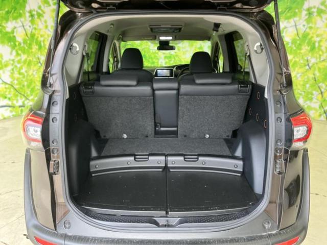 シエンタ ファンベースＧクエロ　新品タイヤ／保証書／純正　ＳＤナビ／フリップダウンモニター　純正　１１．５インチ／衝突安全装置／両側電動スライドドア／シートヒーター　前席／車線逸脱防止支援システム／ヘッドランプ　ＬＥＤ　バックカメラ（6枚目）