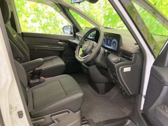 セレナ ハイウェイスターＶ　保証書／純正　１２．３インチ　メモリーナビ／インテリジェントルームミラー／エマージェンシーブレーキ／ハンズフリー両側電動スライドドア／アラウンドビューモニター／車線逸脱防止支援システム　全周囲カメラ（19枚目）