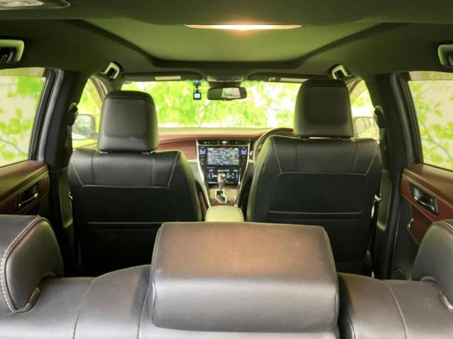 ハリアー プレミアム　新品タイヤ／サンルーフ／純正エアロ／保証書／社外　９インチ　ＳＤナビ／車線逸脱防止支援システム／シート　ハーフレザー／電動バックドア／ドライブレコーダー　前後／ヘッドランプ　ＬＥＤ／ＵＳＢジャック（7枚目）