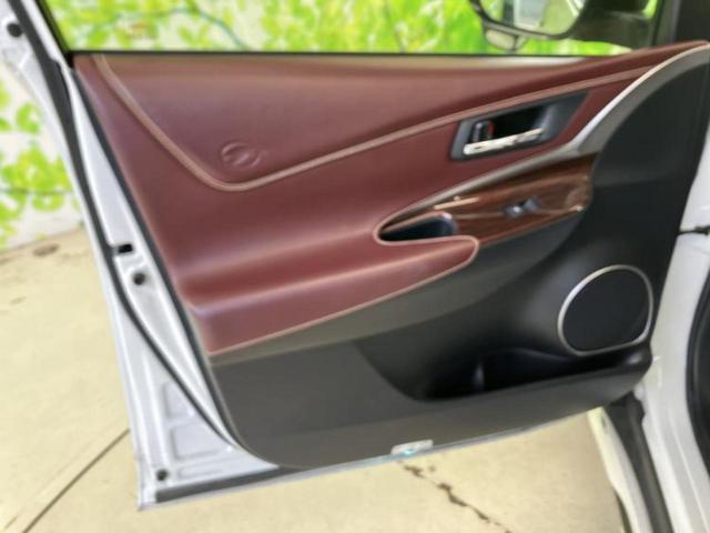 ハリアー プレミアム　新品タイヤ／サンルーフ／純正エアロ／保証書／社外　９インチ　ＳＤナビ／車線逸脱防止支援システム／シート　ハーフレザー／電動バックドア／ドライブレコーダー　前後／ヘッドランプ　ＬＥＤ／ＵＳＢジャック（19枚目）