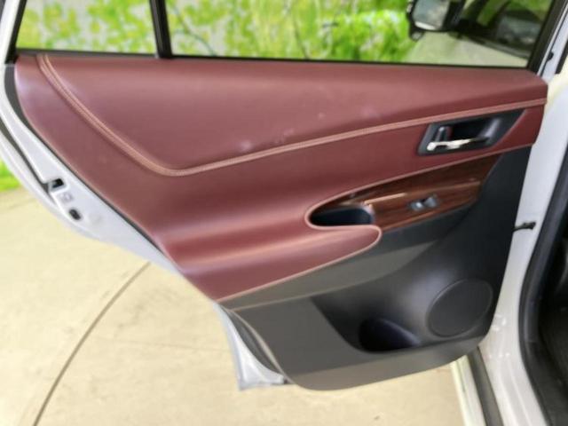 ハリアー プレミアム　新品タイヤ／サンルーフ／純正エアロ／保証書／社外　９インチ　ＳＤナビ／車線逸脱防止支援システム／シート　ハーフレザー／電動バックドア／ドライブレコーダー　前後／ヘッドランプ　ＬＥＤ／ＵＳＢジャック（20枚目）