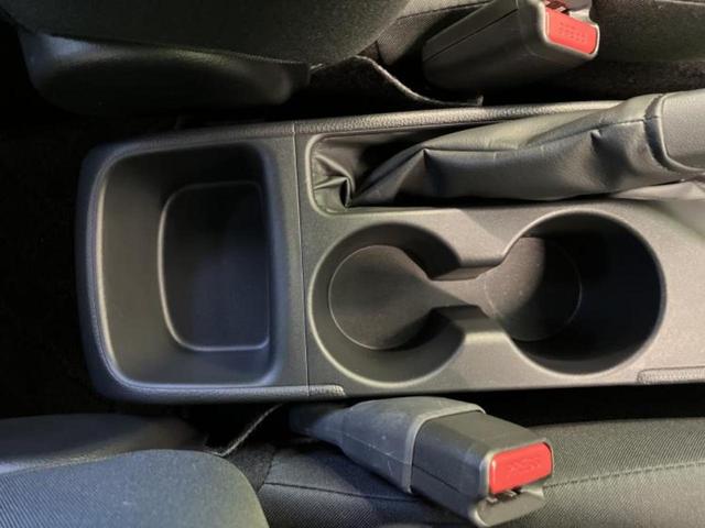 ヤリス ハイブリッドＺ　保証書／ディスプレイオーディオ＋ナビ／衝突安全装置／シートヒーター／車線逸脱防止支援システム／ドライブレコーダー　社外／ヘッドランプ　ＬＥＤ／Ｂｌｕｅｔｏｏｔｈ接続／ＥＢＤ付ＡＢＳ　バックカメラ（31枚目）