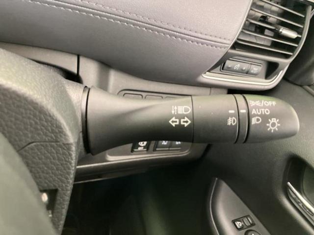 セレナ eパワーハイウェイスターV 新品タイヤ/保証書/純正 10インチ メモリーナビ/フリップダウンモニター 純正 10.1インチ/インテリジェントルームミラー/エマージェンシーブレーキ/ハンズフリー両側電動スライドドア 全周囲カメラ(13枚目)