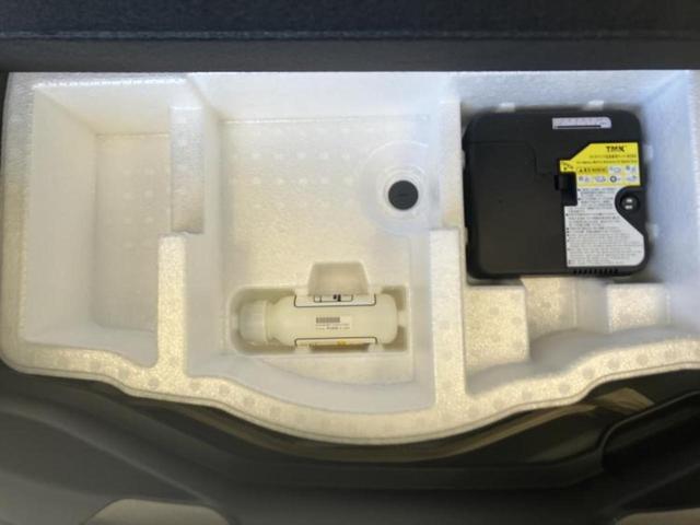 アクア Ｚ　新品タイヤ／保証書／ディスプレイオーディオ１０インチ／衝突安全装置／車線逸脱防止支援システム／シート　ハーフレザー／ヘッドランプ　ＬＥＤ／ＥＴＣ／ＥＢＤ付ＡＢＳ／横滑り防止装置　衝突被害軽減システム（25枚目）