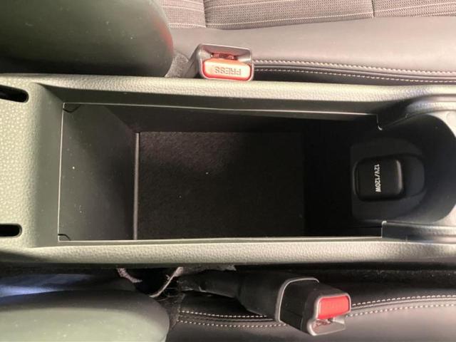 アクア Ｚ　新品タイヤ／保証書／ディスプレイオーディオ１０インチ／衝突安全装置／車線逸脱防止支援システム／シート　ハーフレザー／ヘッドランプ　ＬＥＤ／ＥＴＣ／ＥＢＤ付ＡＢＳ／横滑り防止装置　衝突被害軽減システム（31枚目）