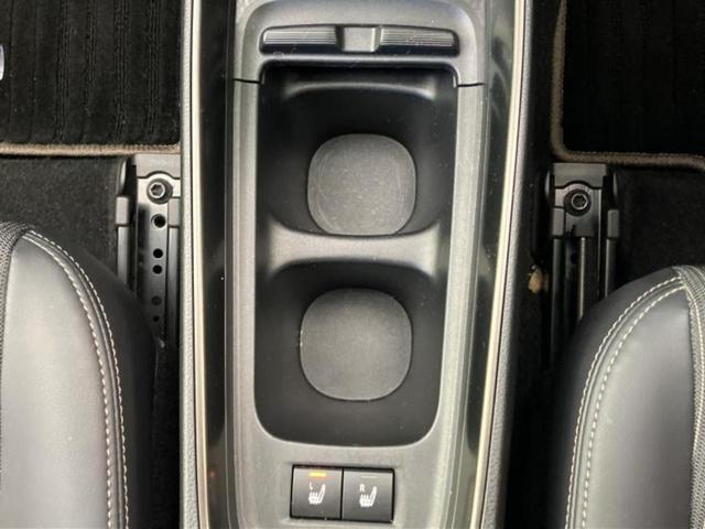 アクア Ｚ　新品タイヤ／保証書／ディスプレイオーディオ１０インチ／衝突安全装置／車線逸脱防止支援システム／シート　ハーフレザー／ヘッドランプ　ＬＥＤ／ＥＴＣ／ＥＢＤ付ＡＢＳ／横滑り防止装置　衝突被害軽減システム（32枚目）