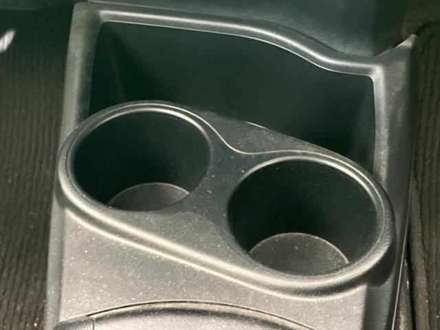 アクア Ｓスタイルブラック　保証書／純正　ＳＤナビ／トヨタセーフティセンス／車線逸脱防止支援システム／Ｂｌｕｅｔｏｏｔｈ接続／ＥＢＤ付ＡＢＳ／横滑り防止装置／アイドリングストップ／バックモニター／フルセグＴＶ／禁煙車（30枚目）